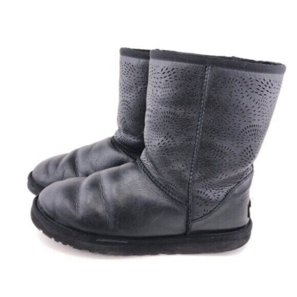 UGG Tiana Seaweed Perf Winter Boots 9 - Picture 2 of 13